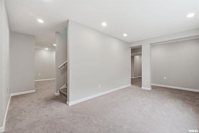 2400 W MURPHY Drive, Dunlap, IL 61525