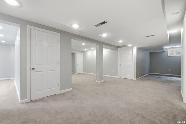 2400 W MURPHY Drive, Dunlap, IL 61525