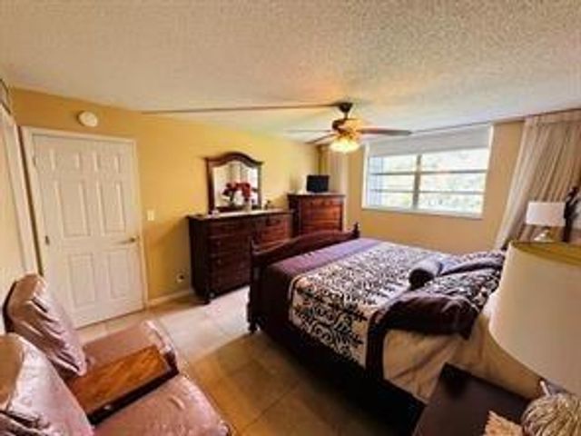 3099 NW 48th Avenue 253, Lauderdale Lakes, FL 33313