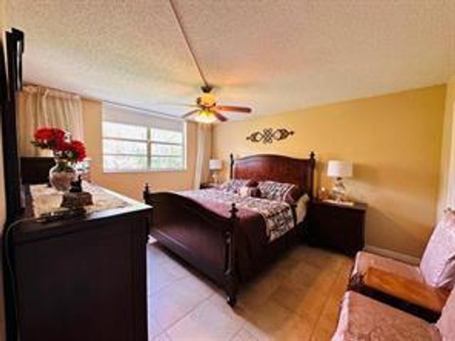 3099 NW 48th Avenue 253, Lauderdale Lakes, FL 33313