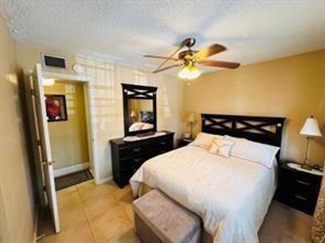 3099 NW 48th Avenue 253, Lauderdale Lakes, FL 33313