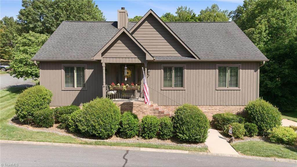 601 Ridgehaven Drive, Winston-salem, NC 27104