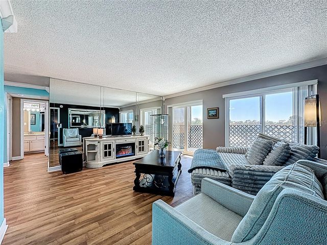 2901 26TH STREET W APT 511, Bradenton, FL 34205