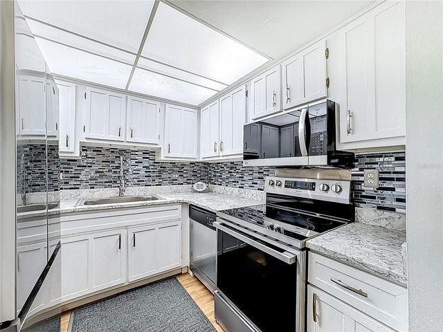 2901 26TH STREET W APT 511, Bradenton, FL 34205