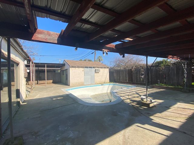 5769 Ortega St, Sacramento, CA 95824