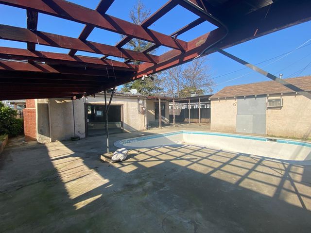 5769 Ortega St, Sacramento, CA 95824