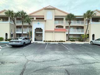 407 Bouchelle Dr Apt 303, New Smyrna Beach, FL 32169