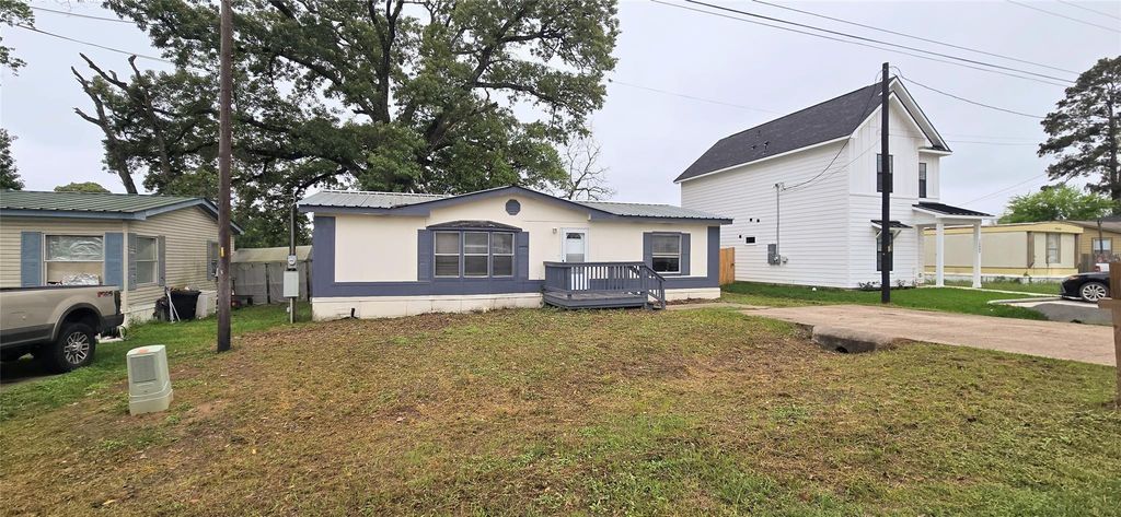 16885 W Lynbrook, Montgomery, TX 77316