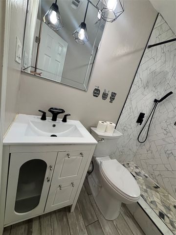 910 NE 31st, Grand Prairie, TX 75050