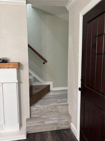 910 NE 31st, Grand Prairie, TX 75050