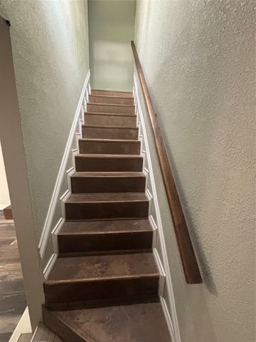 910 NE 31st, Grand Prairie, TX 75050
