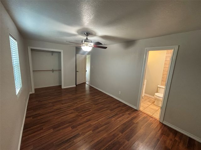 910 NE 31st, Grand Prairie, TX 75050