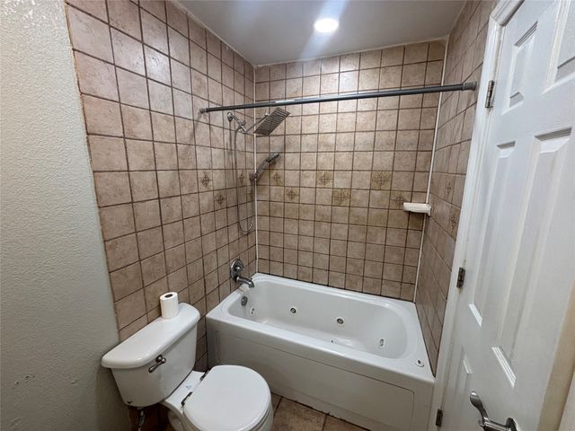 910 NE 31st, Grand Prairie, TX 75050