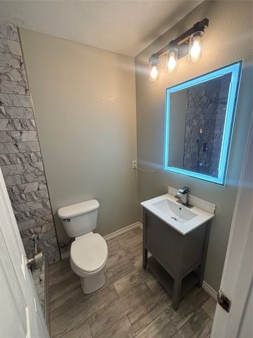 910 NE 31st, Grand Prairie, TX 75050