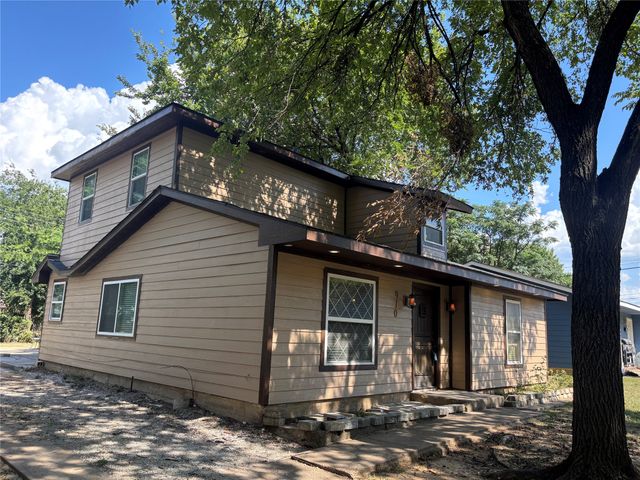 910 NE 31st, Grand Prairie, TX 75050