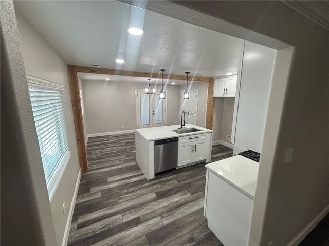 910 NE 31st, Grand Prairie, TX 75050