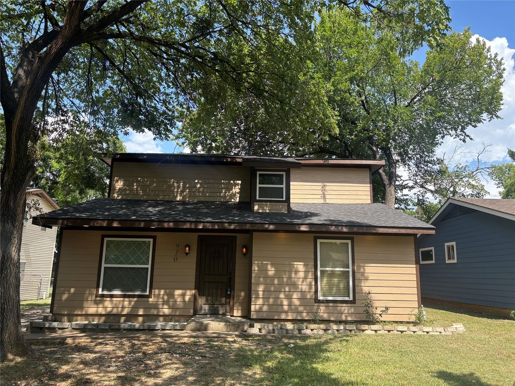 910 NE 31st, Grand Prairie, TX 75050