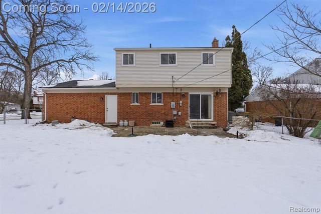 30241 Stockton Avenue, Farmington Hills, MI 48336