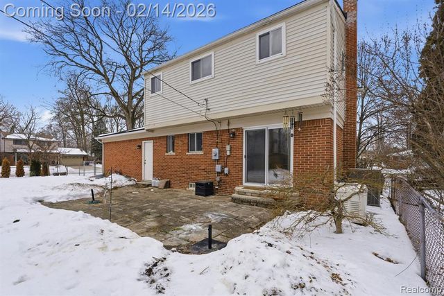 30241 Stockton Avenue, Farmington Hills, MI 48336