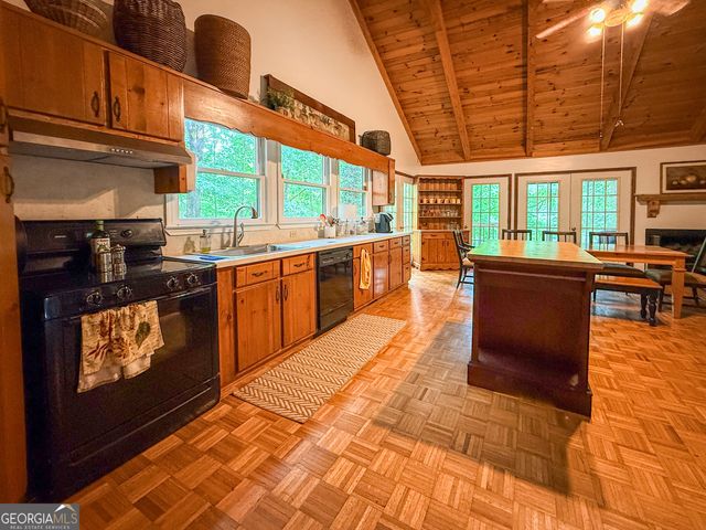 1101 River Road, Cleveland, GA 30528
