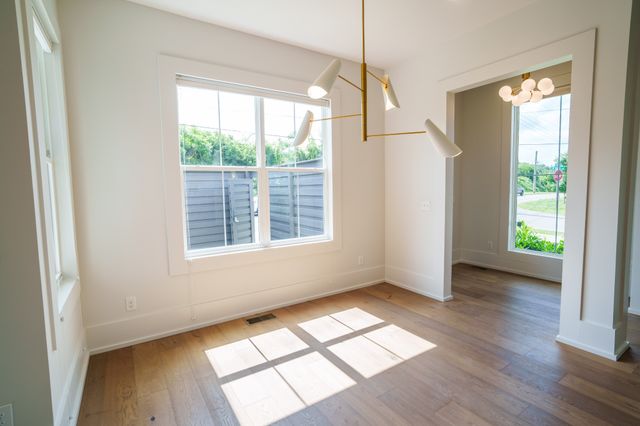 725 Park Cir, Nashville, TN 37205