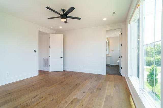 725 Park Cir, Nashville, TN 37205