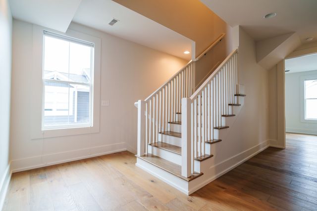 725 Park Cir, Nashville, TN 37205