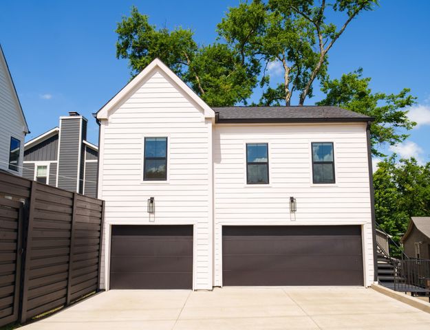 725 Park Cir, Nashville, TN 37205