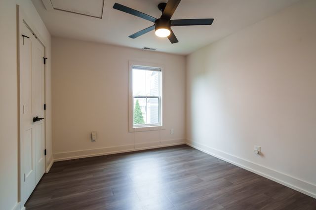 725 Park Cir, Nashville, TN 37205