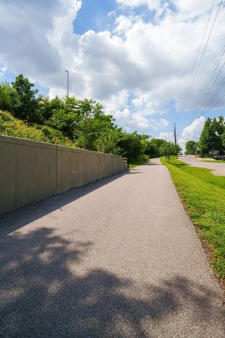 725 Park Cir, Nashville, TN 37205