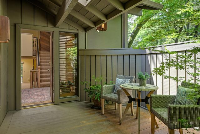 18 Covered Bridge Rd, Carmichael, CA 95608