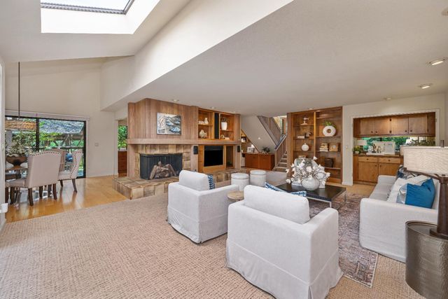 18 Covered Bridge Rd, Carmichael, CA 95608