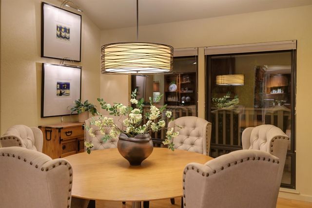 18 Covered Bridge Rd, Carmichael, CA 95608