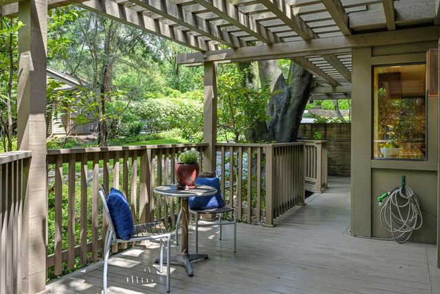 18 Covered Bridge Rd, Carmichael, CA 95608