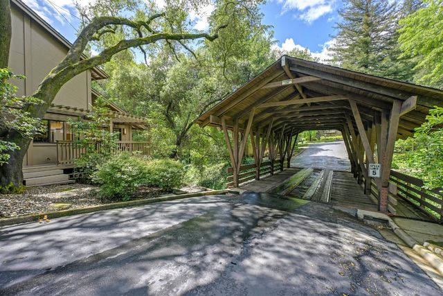 18 Covered Bridge Rd, Carmichael, CA 95608