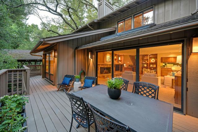 18 Covered Bridge Rd, Carmichael, CA 95608