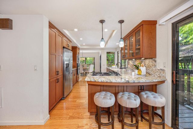 18 Covered Bridge Rd, Carmichael, CA 95608