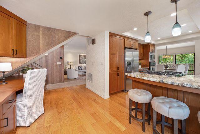 18 Covered Bridge Rd, Carmichael, CA 95608