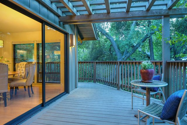 18 Covered Bridge Rd, Carmichael, CA 95608