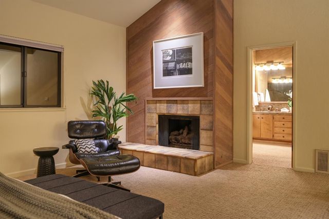 18 Covered Bridge Rd, Carmichael, CA 95608