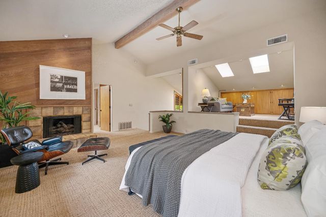 18 Covered Bridge Rd, Carmichael, CA 95608