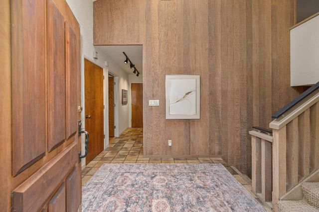 18 Covered Bridge Rd, Carmichael, CA 95608