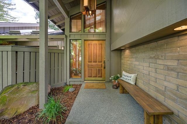 18 Covered Bridge Rd, Carmichael, CA 95608