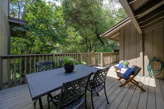 18 Covered Bridge Rd, Carmichael, CA 95608