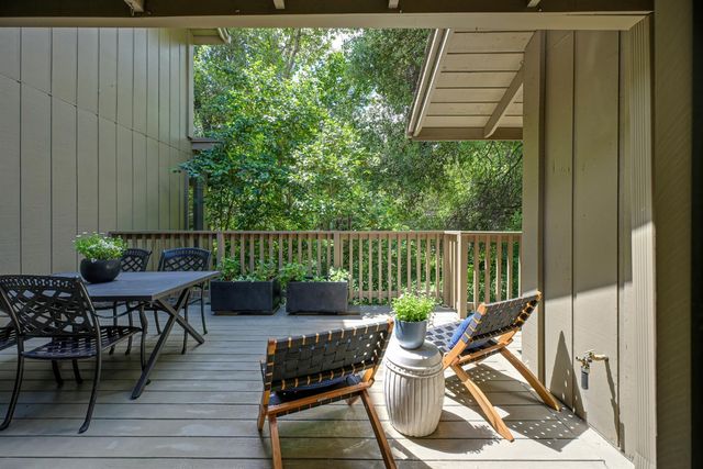 18 Covered Bridge Rd, Carmichael, CA 95608