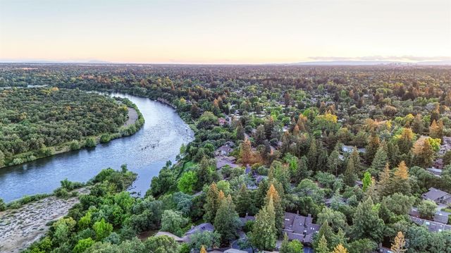 18 Covered Bridge Rd, Carmichael, CA 95608