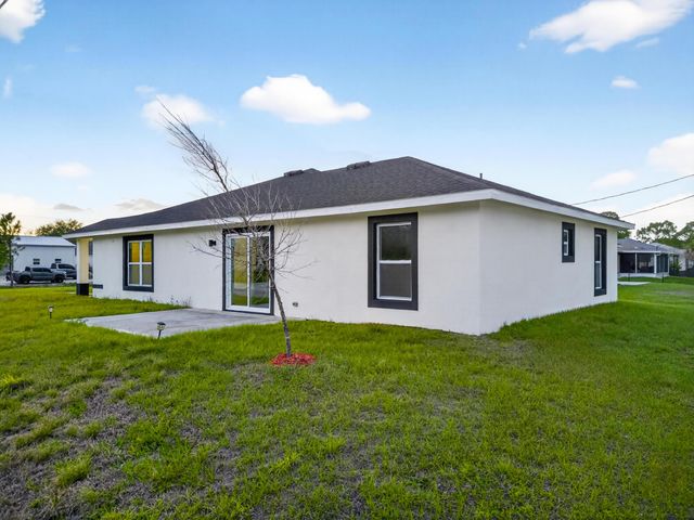 8316 103rd Avenue, Vero Beach, FL 32967