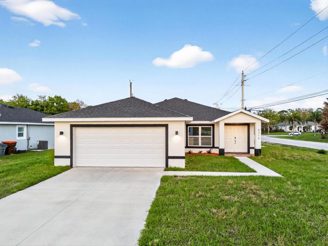 8316 103rd Avenue, Vero Beach, FL 32967