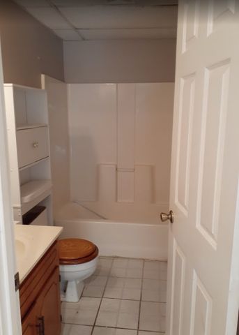 85 Lawn St Apt D, Clarksville, TN 37040