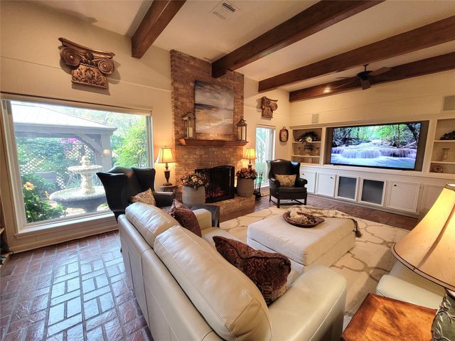 709 Palmer Drive, Conroe, TX 77302